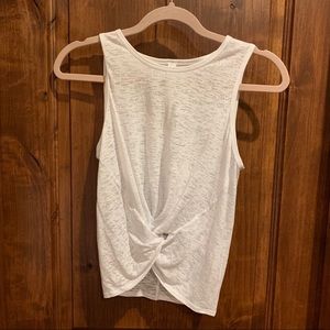 LULULEMON FRONT CROPPED TOP